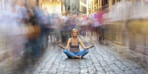 Простые техники медитации как альтернатива соцсетям